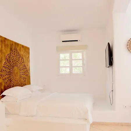 Ubud Mykonos Szálloda Agios Ioannis Diakoftis